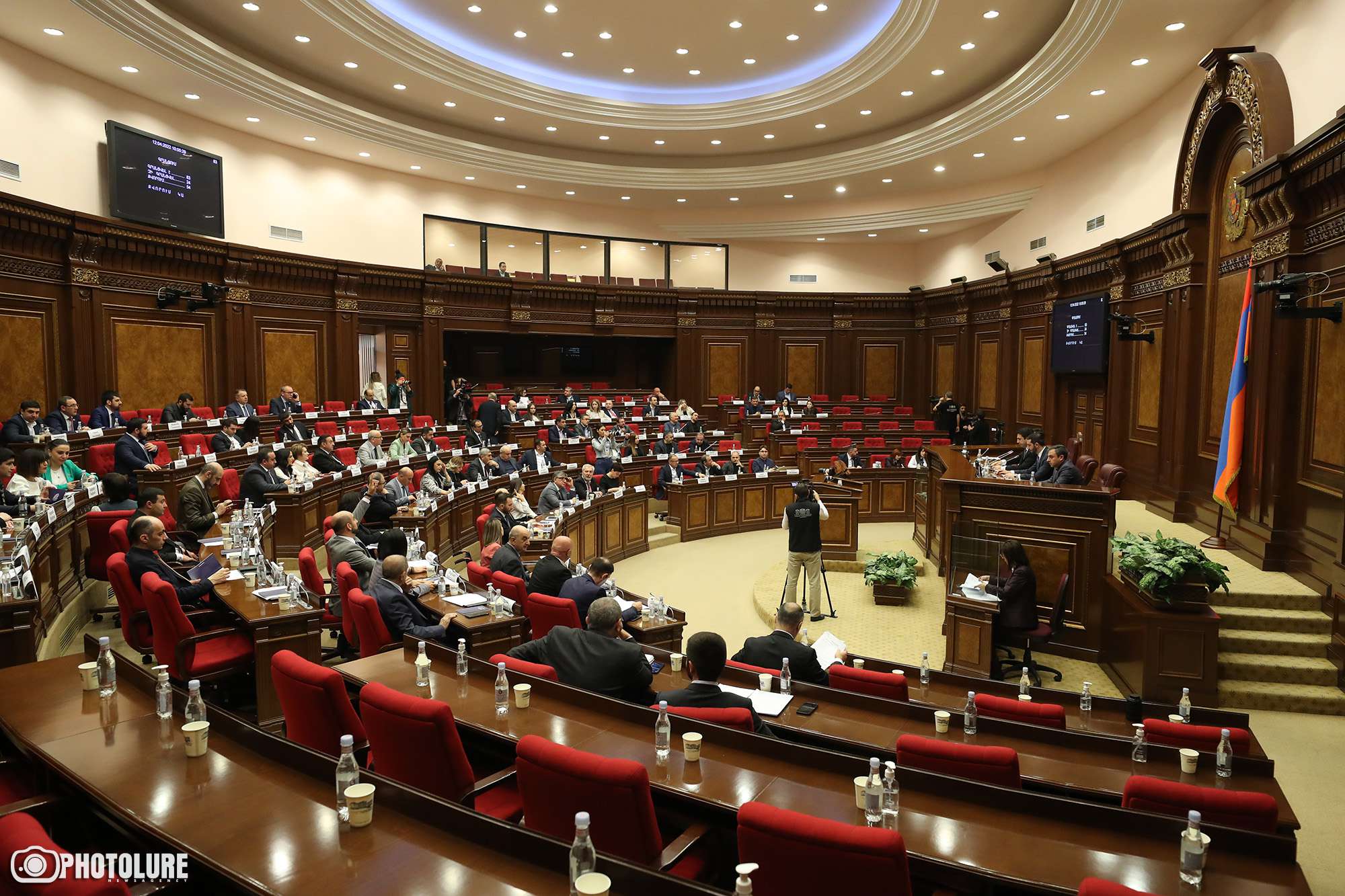 ԱԺ-ն շարունակում է նիստի աշխատանքները․ ուղիղ