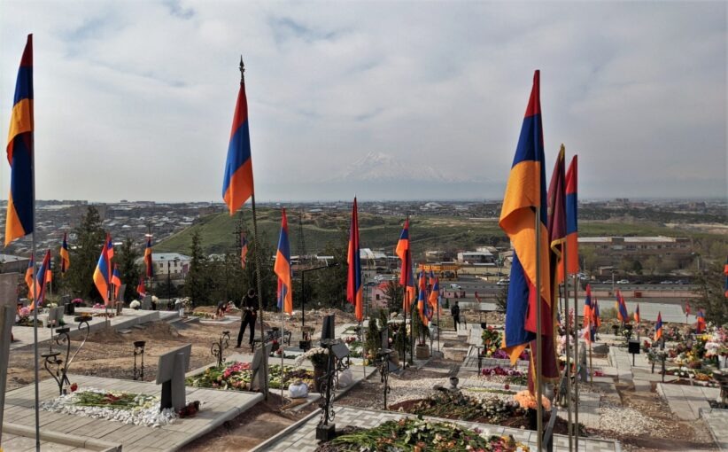 ՀՀ-ում Արցախի մշտական ներկայացուցչության անձնակազմն այցելել է Եռաբլուր