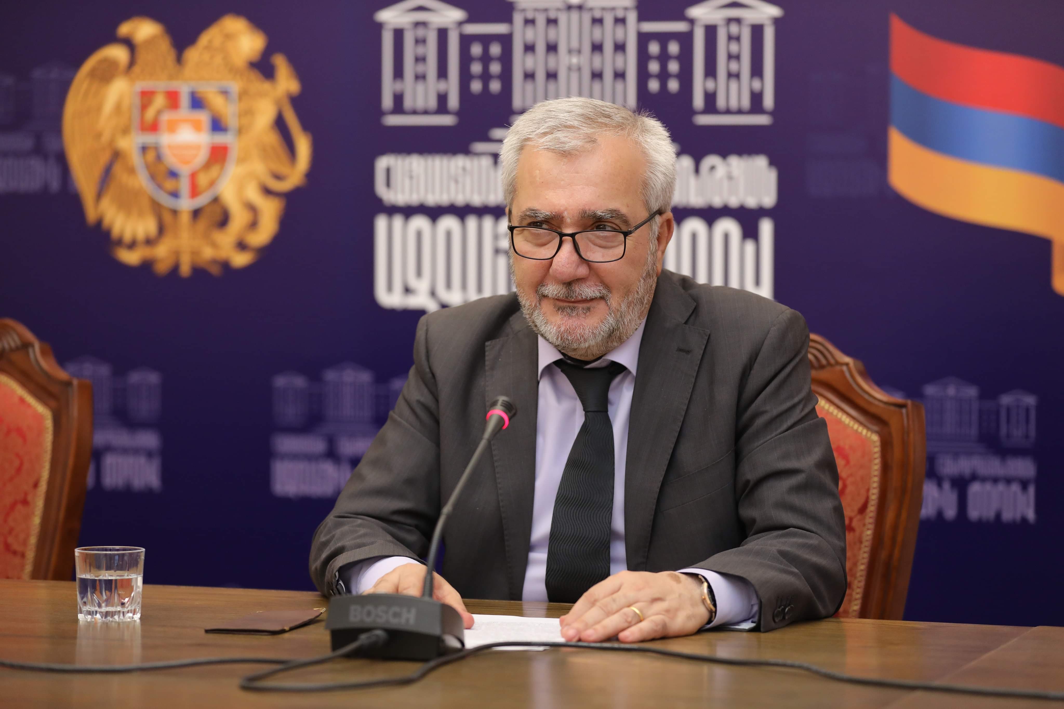 Անդրանիկ Քոչարյանը եղել է պաշտպանության նախարարի առաջին տեղակալ, երբ Հայկ Սարգսյանը նոր ծնվել էր. Քոչարյան