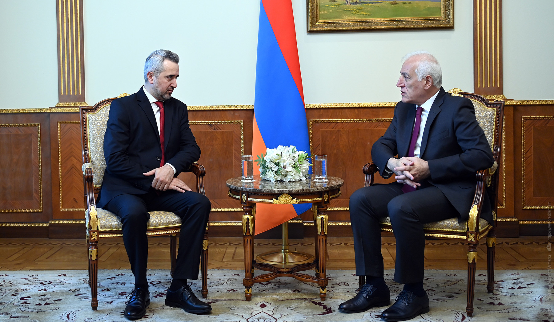 Վահագն Խաչատուրյանն ընդունել է Հանրային խորհրդի նախագահ Արա Խզմալյանին