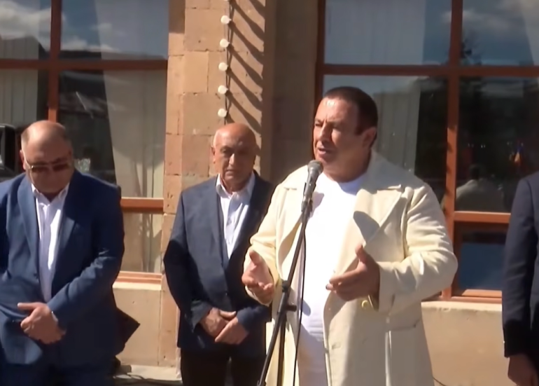 Գագիկ Ծառուկյանն այցելել է Գավառ` ուղիղ