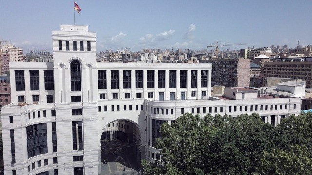 Ադրբեջանի կողմից իր ԶՈՒ-ի ռազմական հանցագործությունները հետաքննելու հայտարարությունը կեղծիք էր. ՀՀ ԱԳՆ-ն՝ ՄԱԿ-ի մանդատակիրների նամակի մասին