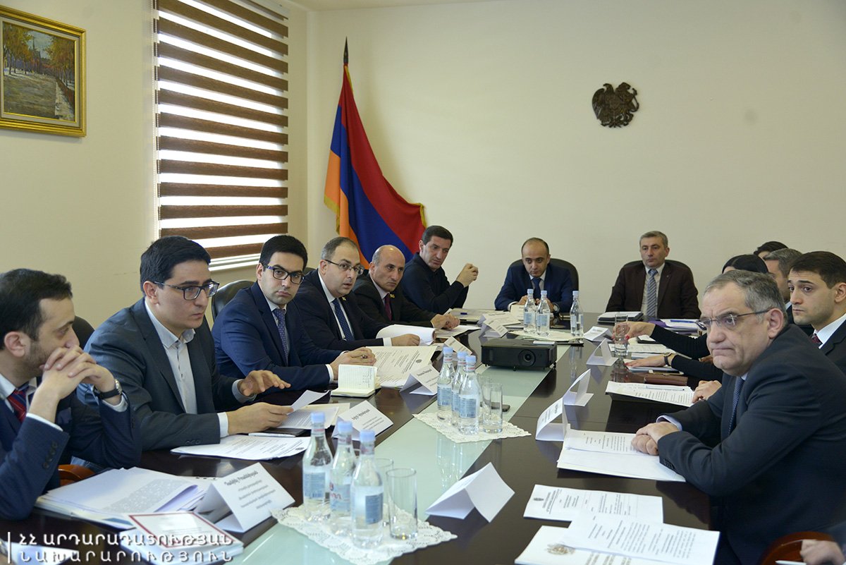 «Ժողովուրդ». Ժամկետներում չեն տեղավորվում․ սահմանադրական բարեփոխումների հայեցակարգի հետքերով