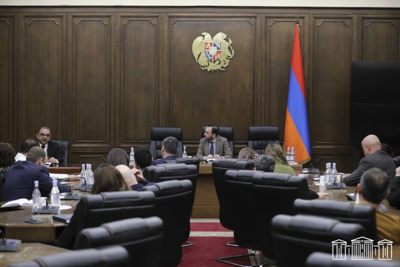 ՔՊ խմբակցությունն ու Տիգրան Խաչատրյանը քննարկել են ԼՂ-ից բռնի տեղահանված անձանց տրվող սոցիալական աջակցության ծրագրերը