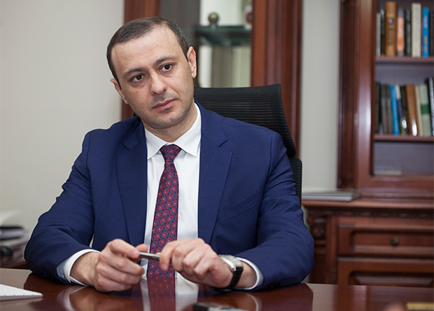 Զորքերի հայելային հետքաշումը միշտ Հայաստանի օրակարգում է․ Գրիգորյան