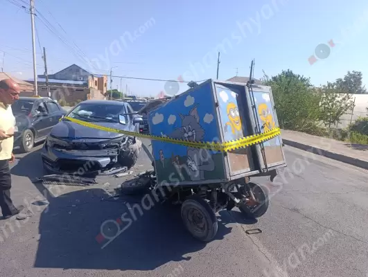 Բաղրամյանում բախվել են «Toyota Corolla»-ն և անչափահասի վարած եռանիվ մոտոցիկլը․ մոտոցիկլավարը Արտաշատի հիվանդանոցից տեղափոխվել է Երևան