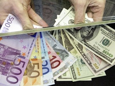 Դոլարի եւ եվրոյի փոխարժեքներն աճել են