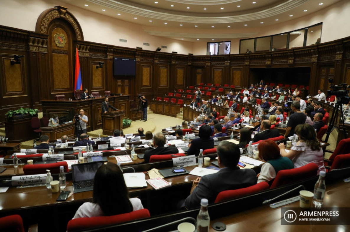 Երևան-Ստամբուլ-Երևան չվերթի թեմայով քննարկման ժամանակ Ազգային ժողովում կրքերը թեժացան