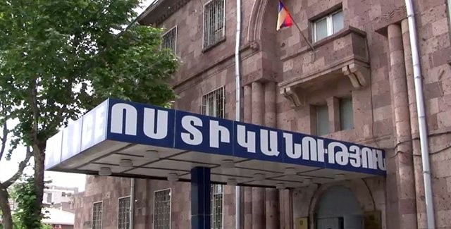 Կարեն եւ Նարեկ Կարապետյանները դուրս եկան ոստիկանության բաժնից