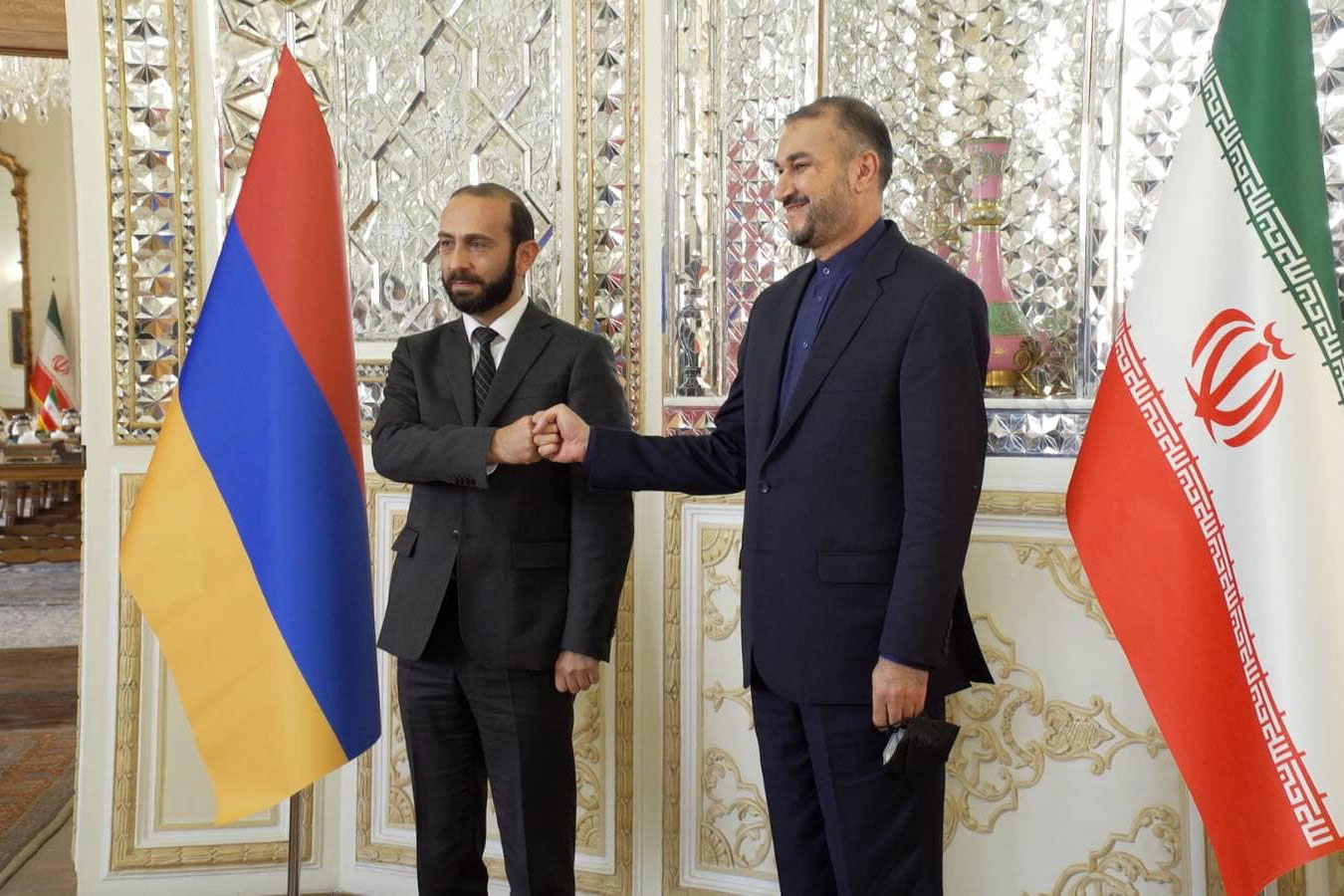 Մեկնարկել է Հայաստանի և Իրանի ԱԳ նախարարների հանդիպումը