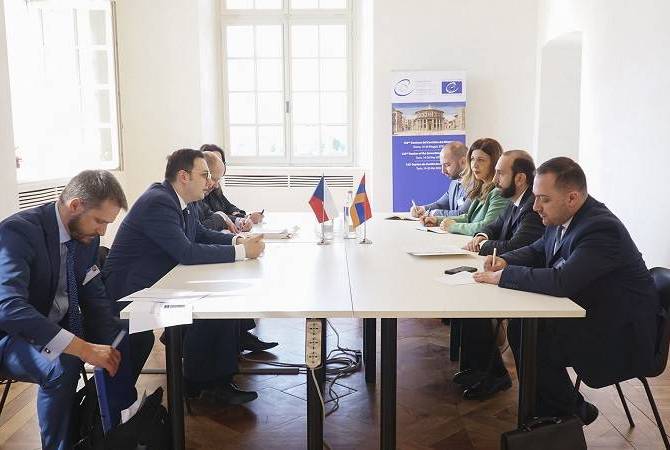 Արարատ Միրզոյանը Թուրինում հանդիպել է Չեխիայի ԱԳ նախարարի հետ. առանձնահատուկ ընդգծվել է հայ ռազմագերիների և այլ պահվող անձանց շուտափույթ հայրենադարձման անհրաժեշտությունը