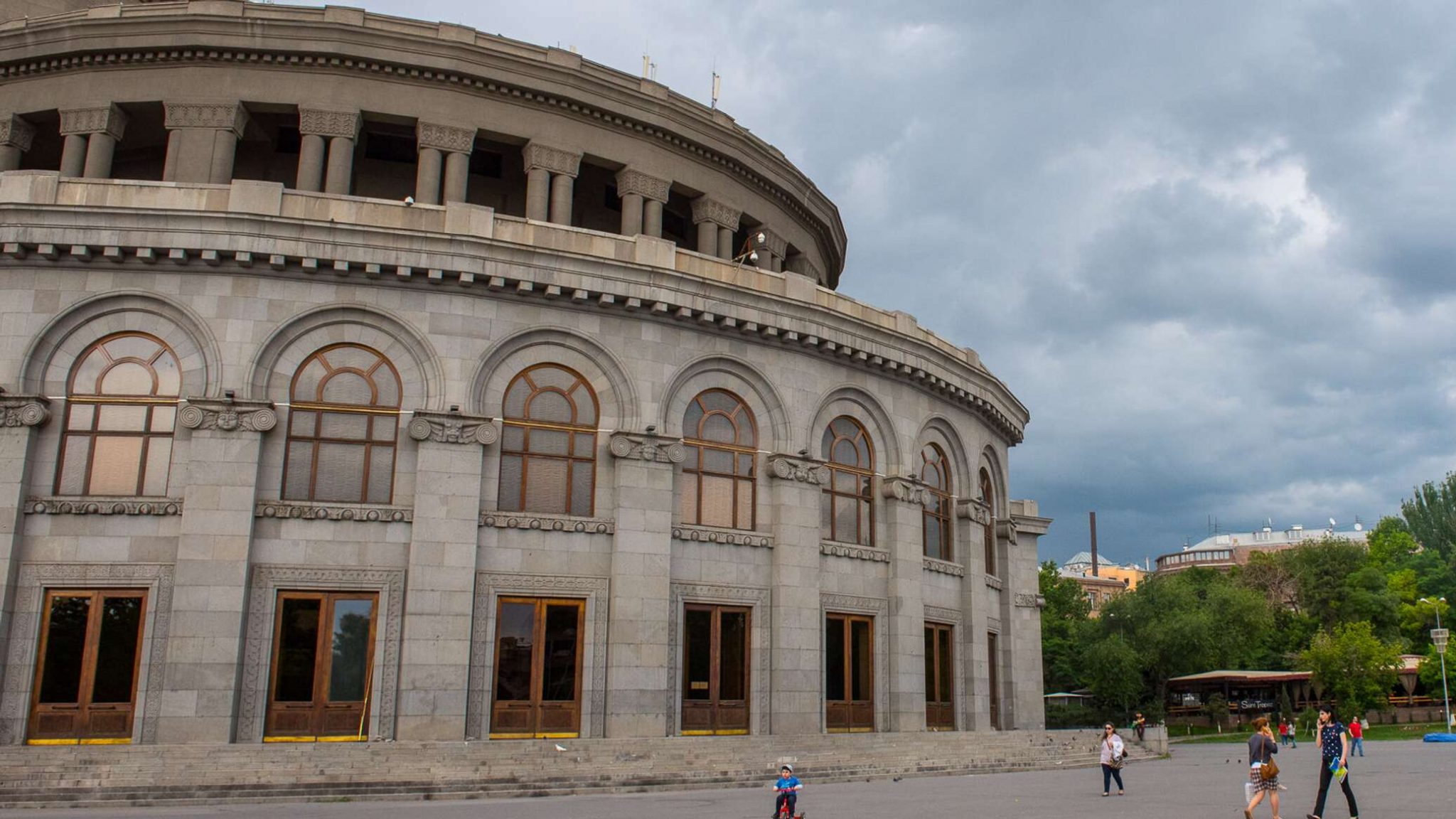«Ջրհեղեղ»՝ Օպերայի շենքում (տեսանյութ)
