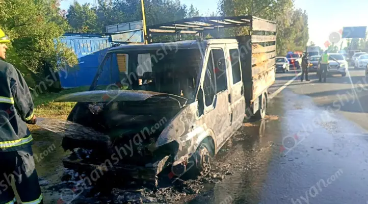 Արտակարգ դեպք՝ Կոտայքում․ Երևան-Սևան ճանապարհին հրդեհ է բռնկվել թեփով և ալյուրով բարձված բեռնատարում