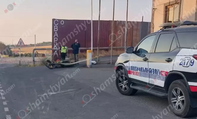 Արտաշատի խճուղում 34-ամյա վարորդը կորցրել է մոտոցիկլի կառավարումը և կողաշրջվել․ ուղևորը տեղափոխվել է հիվանդանոց
