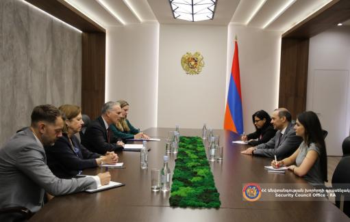 ԱԽՔ-ը և Բոնոն անդրադարձել են ՀՀ-Ադրբեջան հարցերի կարգավորմանը և վերջին զարգացումներին
