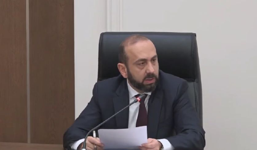 Բեռնափոխադրողների խնդիրը քննարկում ենք ՌԴ-ի հետ, սա հակասում է ԵԱՏՄ կարգավորումներին․ Միրզոյան