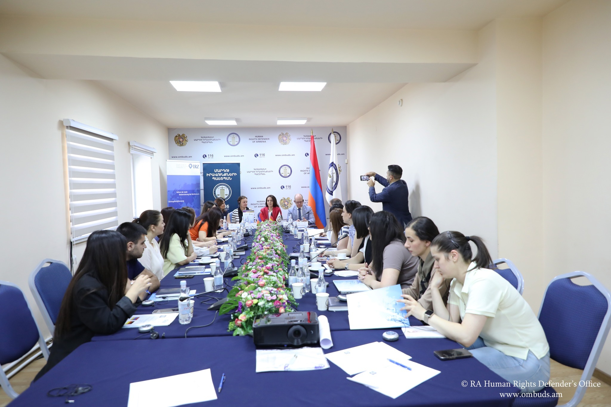 ՄԻՊ–ի աշխատակազմում անցկացվել է «Ընտանեկան բռնությունը երեխաների և անչափահասների նկատմամբ» թեմայով սեմինար