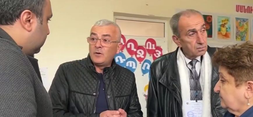 «Մարդն իրա ծնողներին ա օգնում, ուրիշին չի օգնում». 14/20 ընտրատեղամասում միջադեպ գրանցվեց