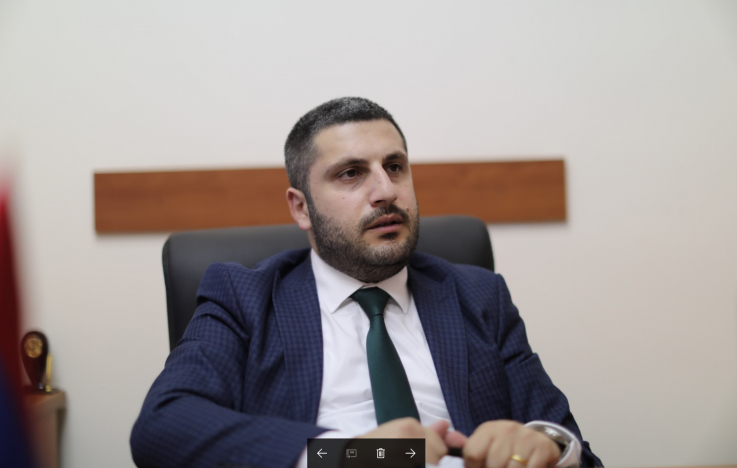 Այդ նույն խցանման մեջ մենք էլ ենք մնում. տրանսպորտի համար պետք է առանձին գիծ լինի. Երևանի փոխքաղաքապետ