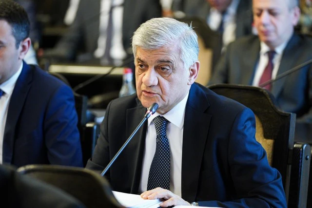 Արմեն Ղուլարյանի հույսը չի «մեռնում». «Հրապարակ»