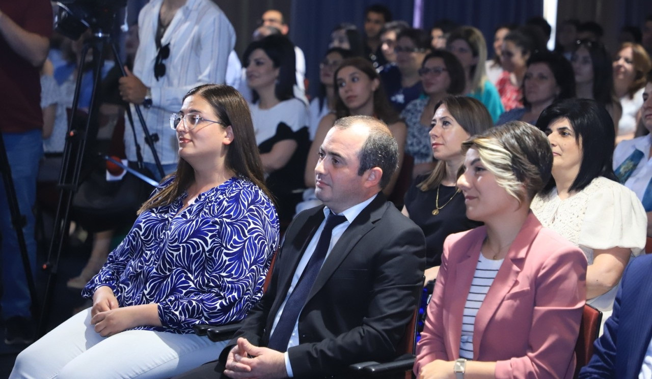 Հայաստանի 7 մարզերի 15 ավագ դպրոցներում իրականացվում է «ԱԲ սերունդ» ծրագիրը