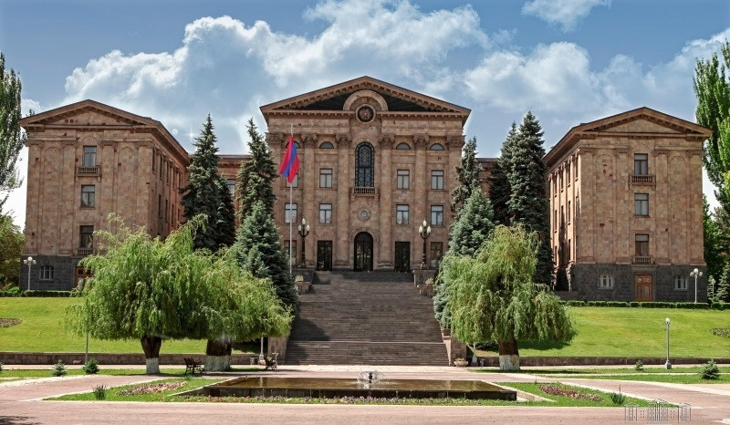 Ազգային ժողովի արտահերթ նիստը շարունակվում է՝ ուղիղ