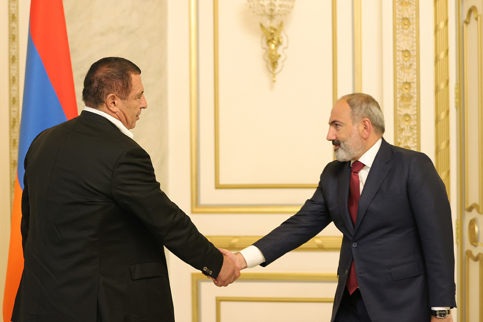 Գագիկ Ծառուկյանին, որ գործարք առաջարկեինք, ծնկաչոք էդ գործարքին կգար. Նիկոլ Փաշինյան