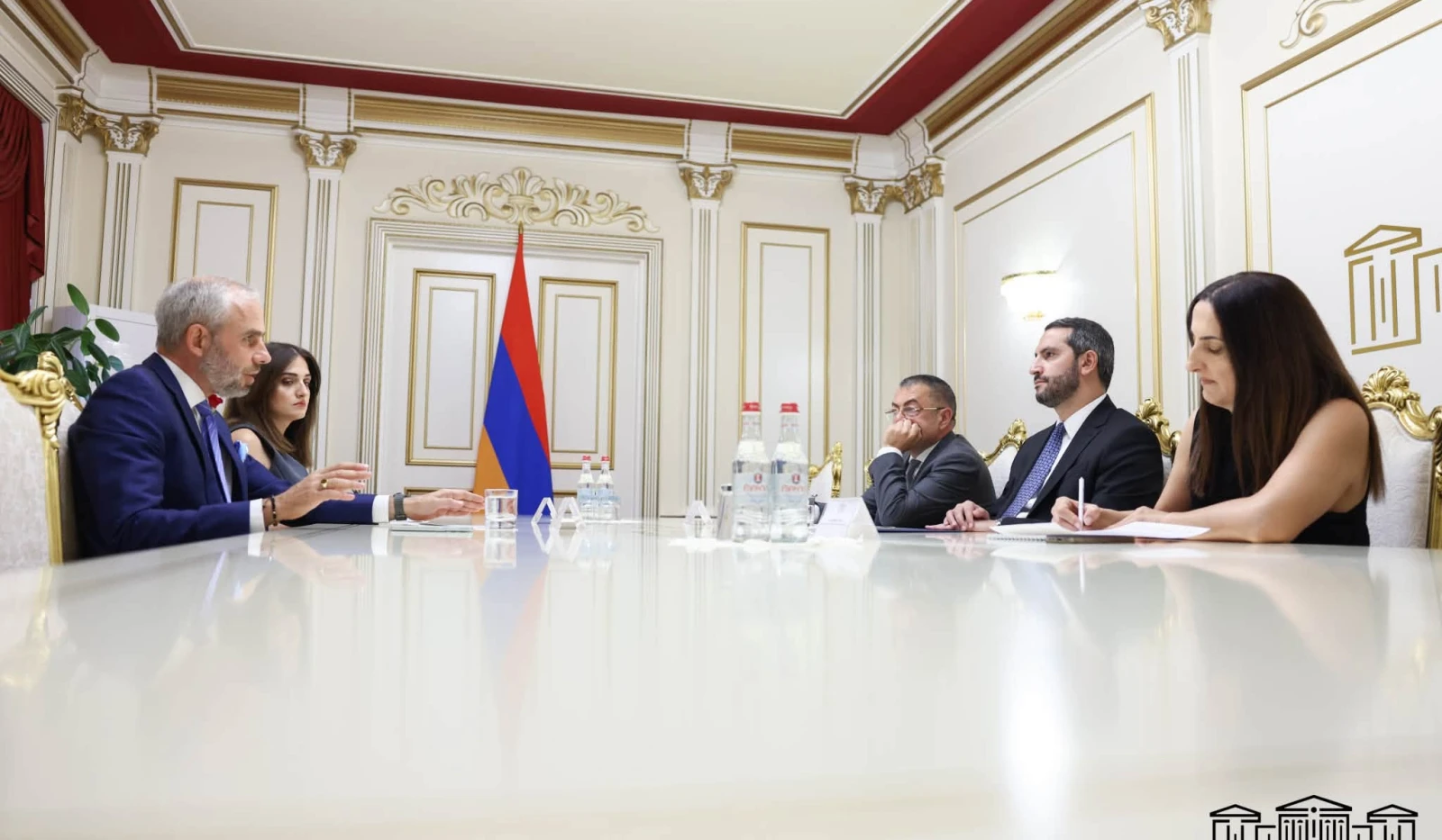 Ռուբինյանը Չեխիայի դեսպանի հետ քննարկել է երկկողմ հարաբերությունների զարգացմանն առնչվող հարցեր