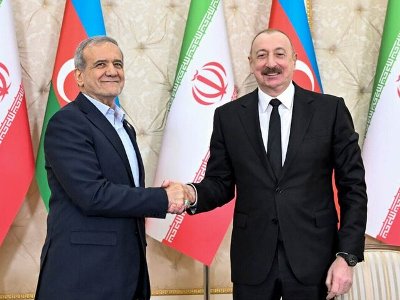Алиев поздравил президента Ирана с годовщиной победы Исламской революции