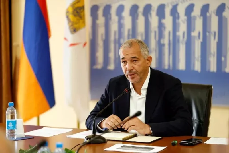 Երևանի քաղաքապետարանի կալանավորված պաշտոնյաներից մեկն ազատ կարձակվի