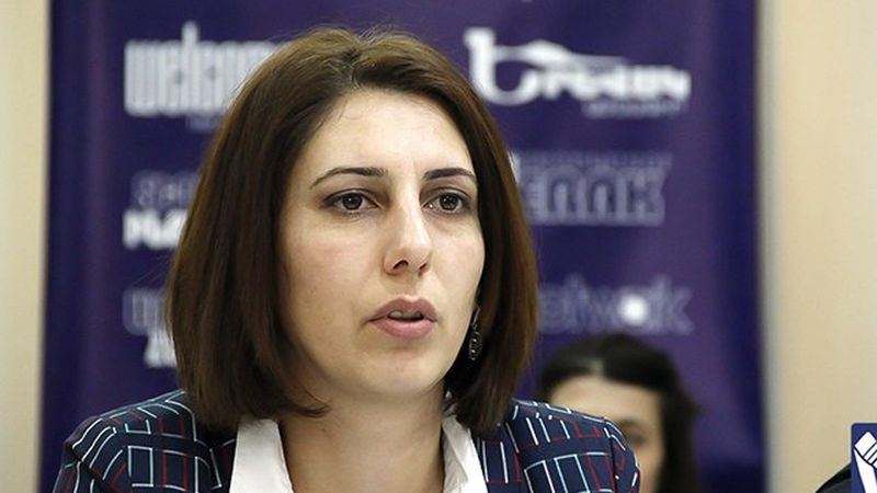 Երես ունեցեք, գնացեք ՊՆ մոտ ծնողների հետ հանդիպման, թող խփեն, թող ծեծեն, բայց հասկանան, որ հետաքրքրված եք. Ս.Հովսեփյան