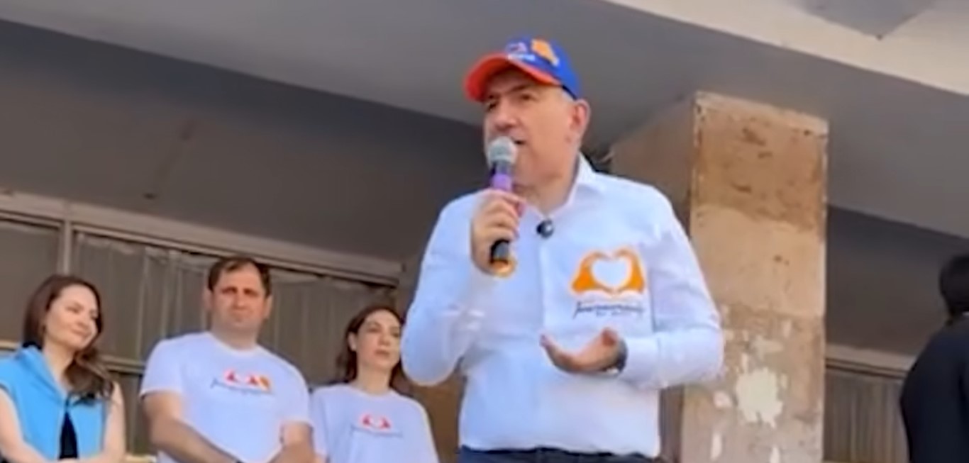 Մինչև տարեվերջ կոնկրետ քայլեր կձեռնարկենք երկաթուղու կառուցման համար․ Փաշինյանը Մեղրիում է