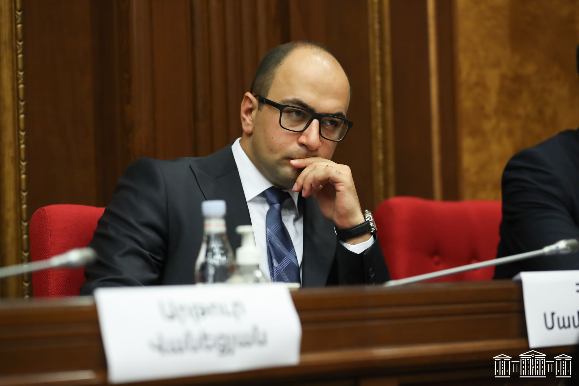 Հայկ Մամիջանյանը կոշտ քննադատության է ենթարկել Հայաստանի և Ադրբեջանի իշխանություններին