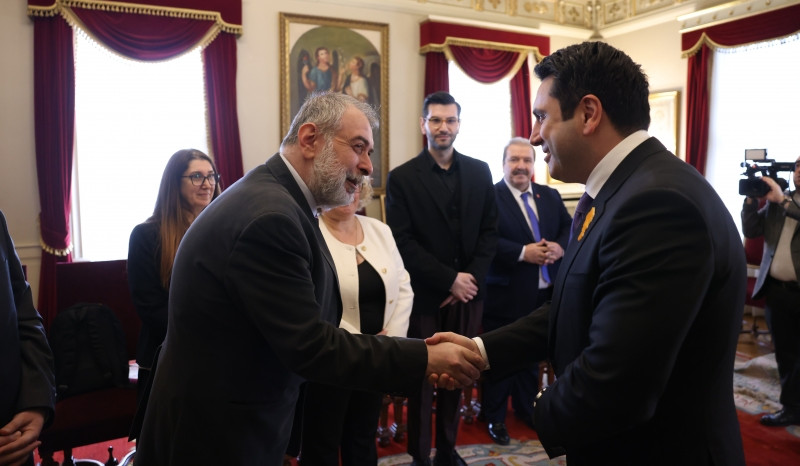 Ալեն Սիմոնյանը հանդիպել է Ստամբուլում գործող հայկական լրատվամիջոցների ներկայացուցիչների հետ