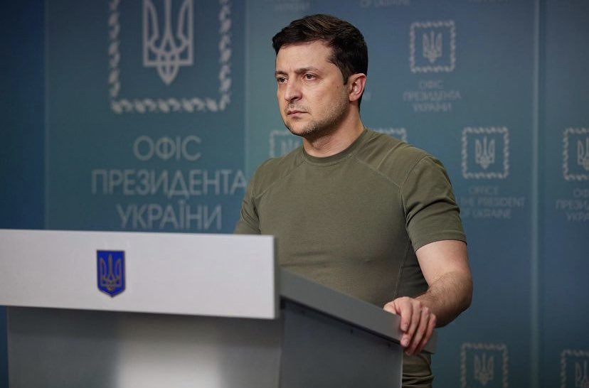 Мы уже идем к нашей победе: Зеленский записал новое видеообращение с центра Киева