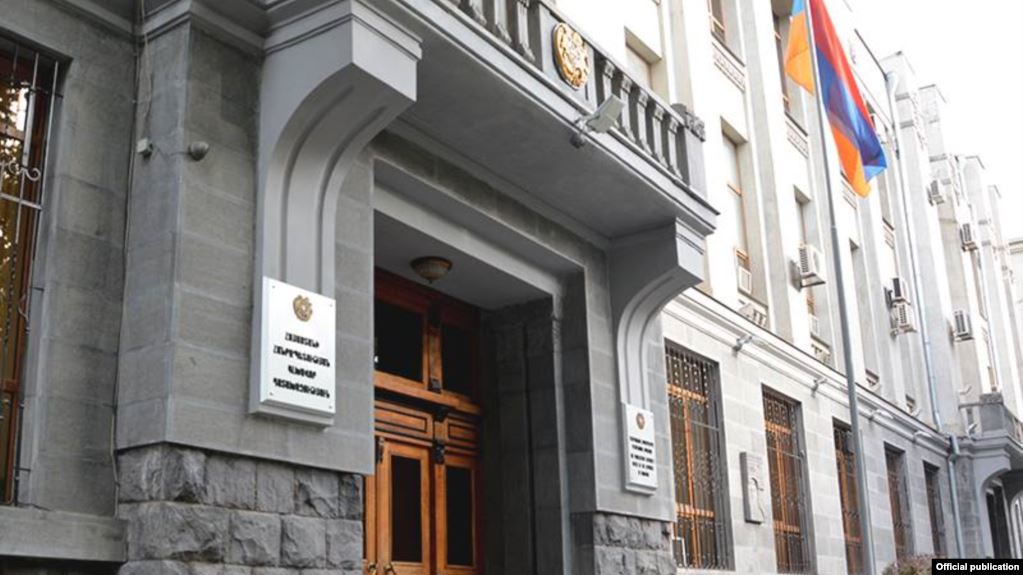 Արթիկում խուլիգանության և ոստիկանների նկատմամբ բռնության մեղադրանքով 4 անձ է կալանավորվել