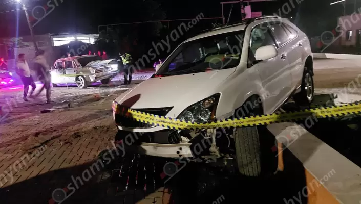 Ուրցաձորում բախվել են «ՎԱԶ 2106»-ը և «Lexus»-ը․ վերջինը բախվել է քարե պատնեշին և կոտրել այն․ «ՎԱԶ 2106»-ի 60-ամյա վարորդը վթարից երկու օր անց մահացել է