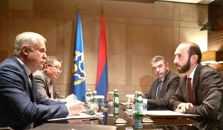 Միրզոյանն ու Զասն անդրադարձել են ՀՀ ինքնիշխան տարածք ադրբեջանական ԶՈւ-ի ներթափանցման հետևանքով ստեղծված իրադրությանը