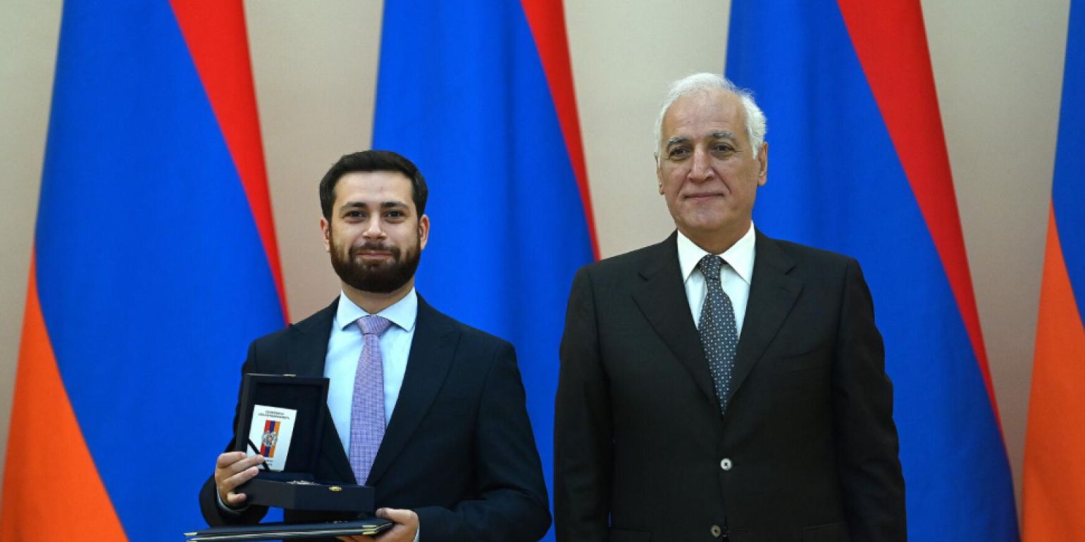 Վահագն Խաչատուրյանը Անկախության 34-ամյակի առիթով պետական պարգևներ և դասային աստիճաններ է շնորհել