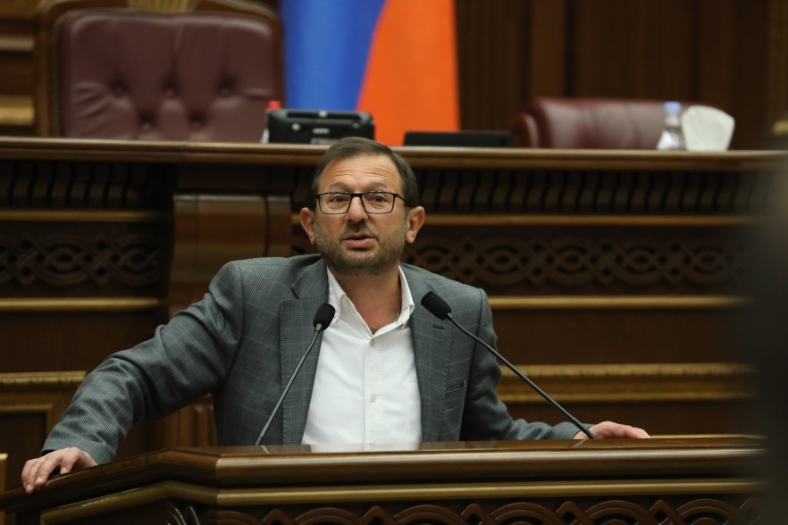 Հրավիրեցին բալկոն առանց տեսախցիկների զրուցելու. Գեղամ Մանուկյանը  մանրամասներ է հայտնել